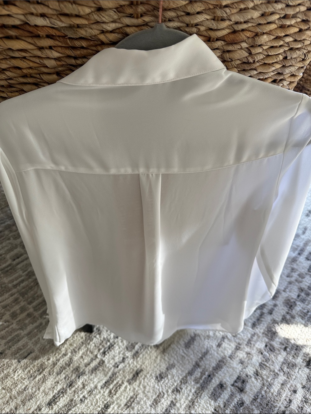 Express Sheer White Button-Front Blouse with Chest Pockets - Picture 3 of 6